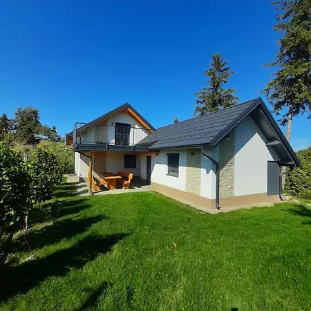 בית נופש Haloze Na Dlani - Haloze In Your Hand, Hisa S Pogledom Na Hribe - A House Vith A View Of Hills *