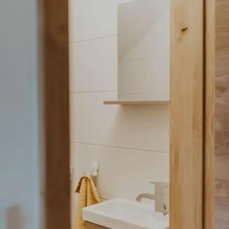 בית נופש Haloze Na Dlani - Haloze In Your Hand, Hisa S Pogledom Na Hribe - A House Vith A View Of Hills *