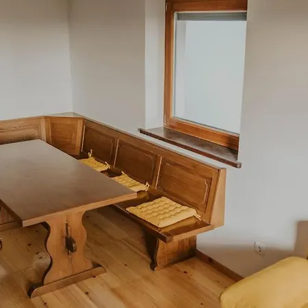 Haloze Na Dlani - Haloze In Your Hand, Hisa S Pogledom Na Hribe - A House Vith A View Of Hills