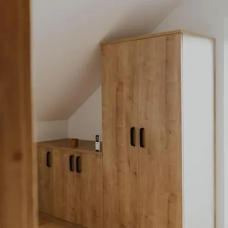 Haloze Na Dlani - Haloze In Your Hand, Hisa S Pogledom Na Hribe - A House Vith A View Of Hills