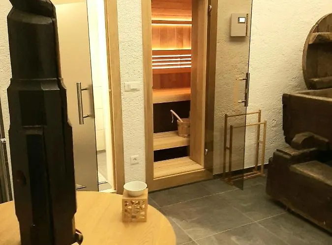 Semesterbostad Haloze Na Dlani - Haloze In Your Hand, Hisa S Pogledom Na Hribe - A House Vith A View Of Hills Gruskovec