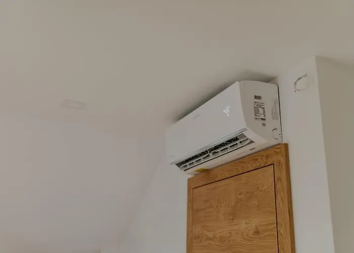 Haloze Na Dlani - Haloze In Your Hand, Hisa S Pogledom Na Hribe - A House Vith A View Of Hills